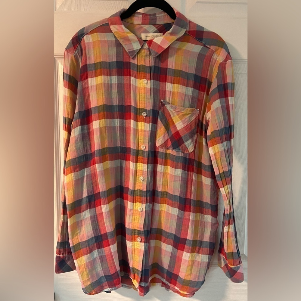 Women's Treasure & Bond Colorful Plaid Long Sleeved Button Down Shirt